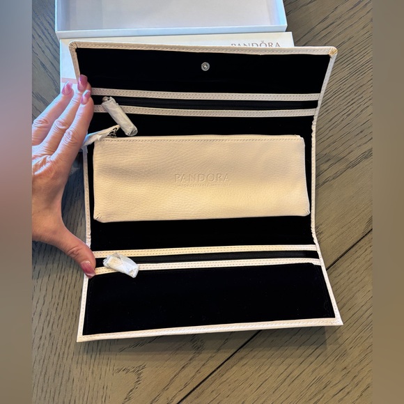 Pandora Jewelry Bracelet Necklace Ring Travel Case! New in box! 💕 - Picture 5 of 5
